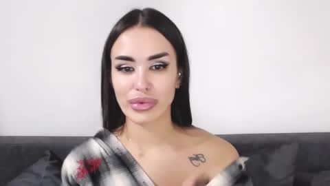 Lady online show from November 27, 7:10 pm