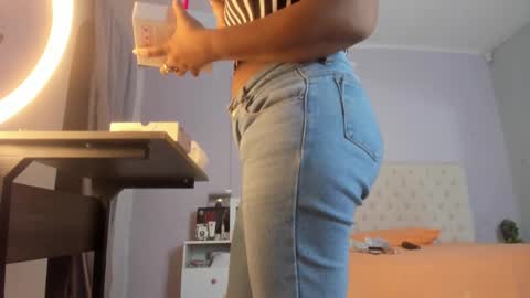 Snapshot of nami_sam chatting on December 23, 2:28 pm nami_sam online show from December 23, 2:28 pm