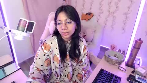 nami_usagi online show from December 17, 1:51 pm