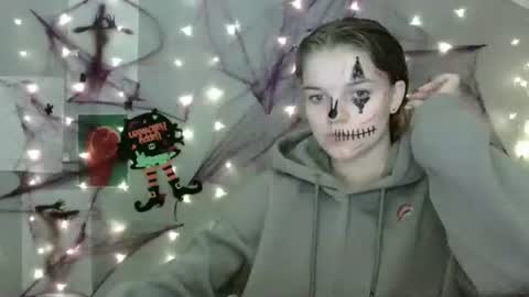 Nana online show from October 17, 8:18 am