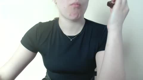 Nana online show from April 2, 5:37 am