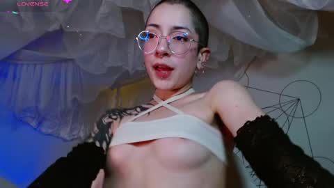 Alma  Maria online show from February 23, 8:28 am