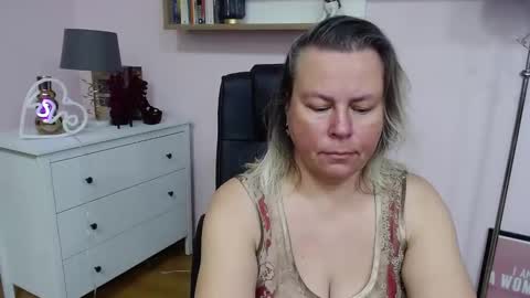 Nancy online show from January 5, 1:58 pm