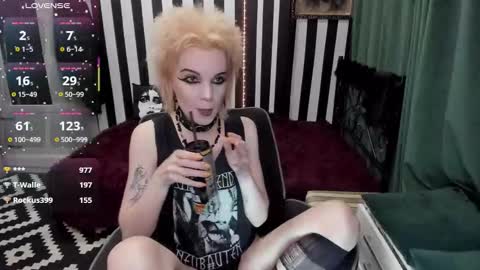 Snapshot of nancyaddams chatting on October 8, 10:59 pm Nancy online show from October 8, 10:59 pm