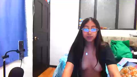 nanilux_1 online show from October 16, 12:32 am