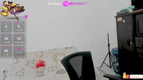 Snapshot of naoko_uwu chatting on October 13, 10:12 pm Naoko online show from October 13, 10:12 pm