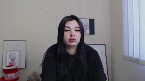 Naomy online show from February 3, 1:30 pm