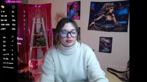 Naomy online show from December 20, 1:33 pm