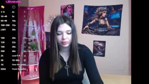 Naomy online show from January 2, 9:00 am