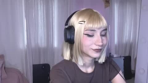  Naomi  online show from July 9, 1:37 pm