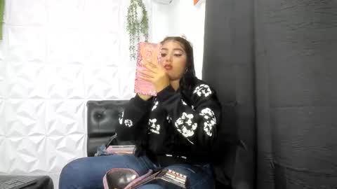 Naomi Himari online show from June 10, 8:18 pm