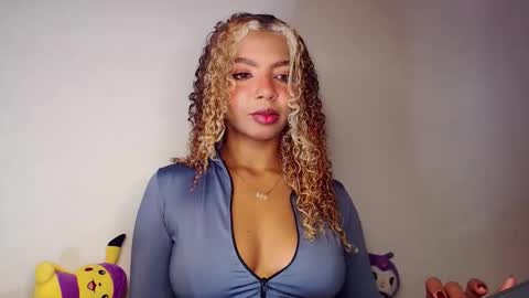 Snapshot of naomi_rider77 chatting on October 19, 12:10 pm mara Jos online show from October 19, 12:10 pm