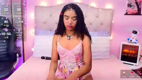 naomi_star8 online show from October 14, 8:01 pm