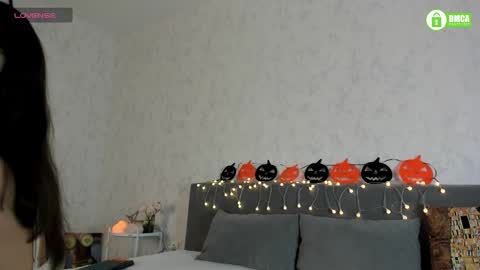 Naomi online show from November 2, 1:55 pm