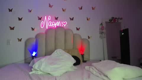 Snapshot of naomiasha_ chatting on September 27, 1:58 am online show from September 27, 1:58 am