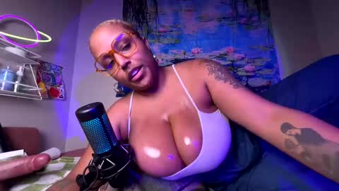 Naomigiirl6 online show from March 11, 11:33 am