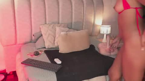 Naomi-Gray  online show from July 18, 7:49 pm