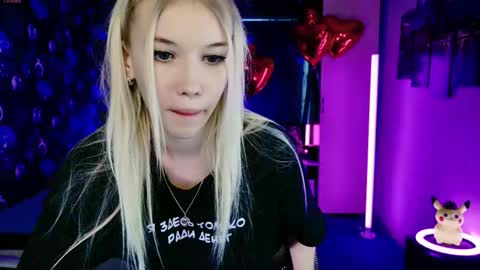 naomihita online show from February 13, 12:30 pm