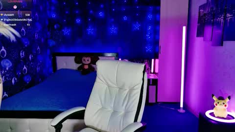 naomihita online show from February 4, 5:28 pm