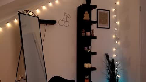 naomii_20 online show from September 18, 3:05 pm