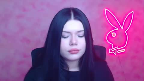 Naomi online show from December 18, 6:47 pm