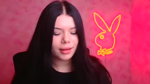 Naomi online show from November 26, 7:10 pm