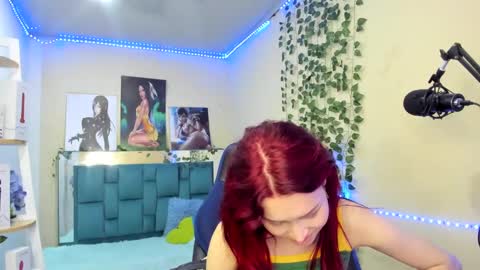 Snapshot of naomy777_ chatting on February 18, 7:09 pm naomy online show from February 18, 7:09 pm