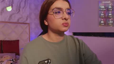 Naomy  online show from February 4, 6:50 am