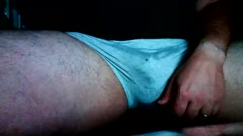 Snapshot of nastymidwesthusband chatting on October 27, 12:43 am nastymidwesthusband online show from October 27, 12:43 am