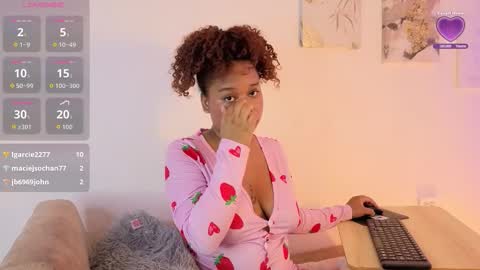 nat_carter_ online show from February 11, 8:01 pm