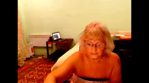 natali online show from December 5, 6:16 pm