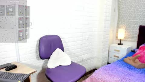 Snapshot of natalia_kiss01 chatting on September 18, 10:03 pm Natalia Kiss online show from September 18, 10:03 pm