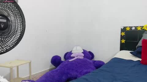 nataliavela online show from February 28, 2:04 am