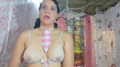 Snapshot of nataliavela chatting on October 12, 10:08 am nataliavela online show from October 12, 10:08 am
