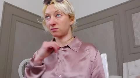 Natalie online show from March 3, 7:26 am