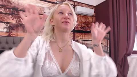 Natalie online show from November 1, 7:51 am