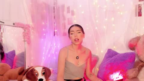       online show from March 21, 6:45 pm