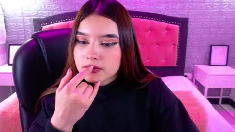 natalie  online show from October 4, 3:15 am