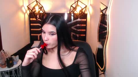 natalie  online show from April 1, 7:55 pm