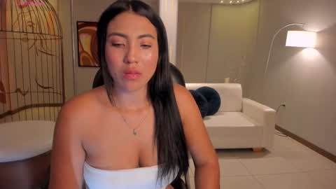 Natalie Lewis online show from January 9, 5:40 pm