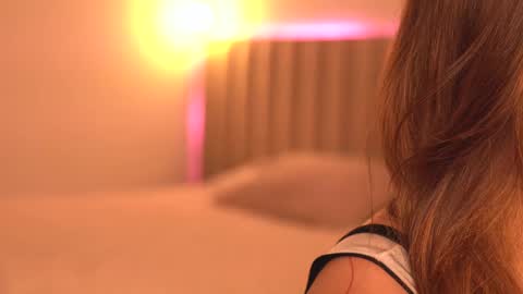 anatalybee online show from January 9, 1:29 am