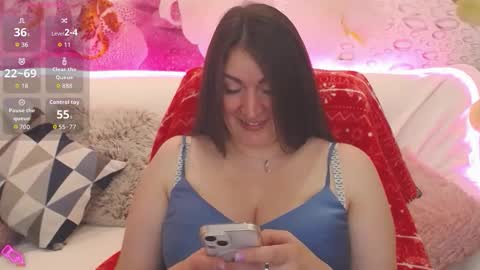 Snapshot of nataly_cute1 chatting on October 16, 7:46 pm Nataly online show from October 16, 7:46 pm