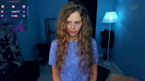 Snapshot of nataly_hello chatting on September 14, 5:32 am Natalie online show from September 14, 5:32 am