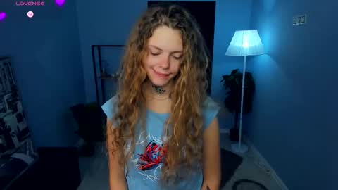 Snapshot of nataly_hello chatting on October 12, 5:11 am Natalie online show from October 12, 5:11 am