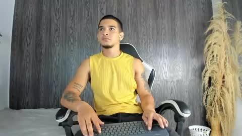 natan_77 online show from May 7, 11:28 am