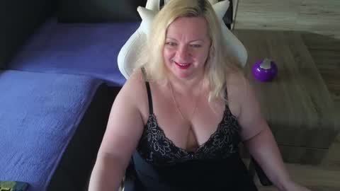Snapshot of natascha1202 chatting on October 10, 8:09 am Natalli online show from October 10, 8:09 am