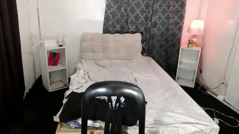 natasha_bleir online show from April 23, 12:18 am