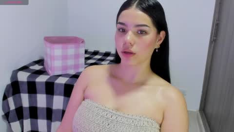 Snapshot of natasha_su chatting on January 19, 12:28 am Natalia online show from January 19, 12:28 am