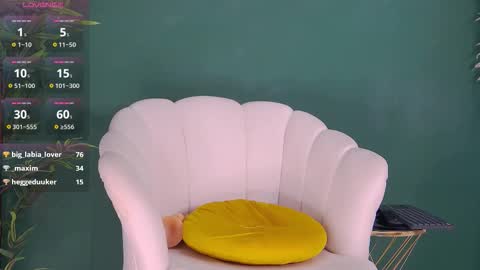 Snapshot of natashaivacenko chatting on October 25, 8:24 am Natasha Ivacenko online show from October 25, 8:24 am