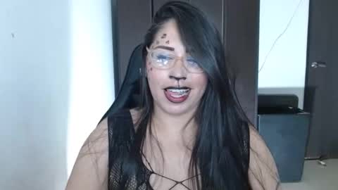 Natasha Smithe  online show from October 31, 1:50 am